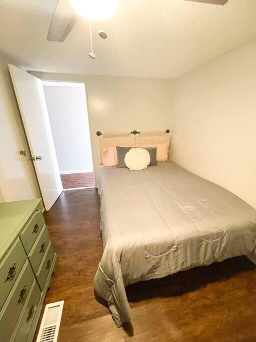 Centrally Located 3 Bedroom West Monroe Exterior photo